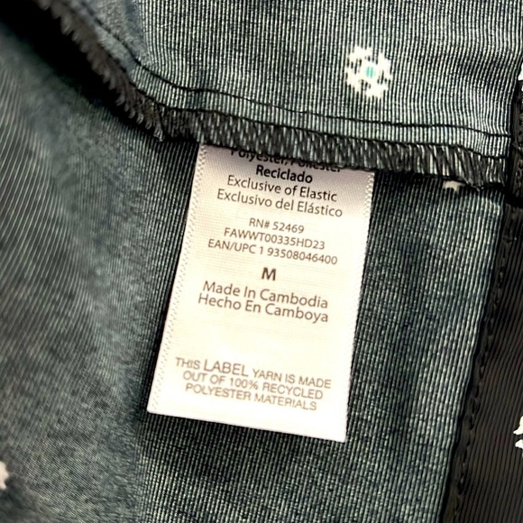 Free Assembly Dressy black and white blouse, big sleeve with elastic hem. Size M - Picture 11 of 12